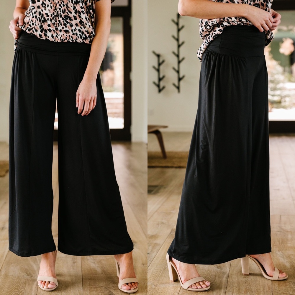 Walk On The Wide Side Pants in Black